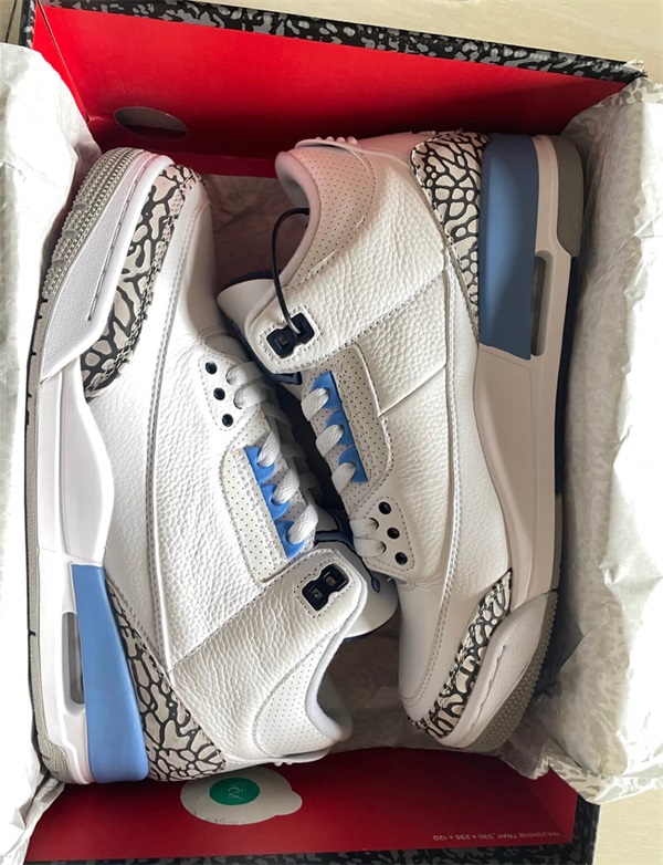 Air Jordan 3 Retro UNC photo review