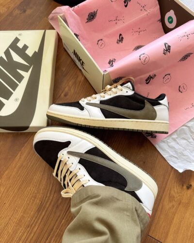 Air Jordan 1 Retro Low OG SP x Travis Scott Olive photo review