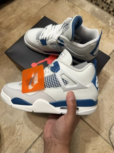 Air Jordan 4 Retro Military Blue photo review